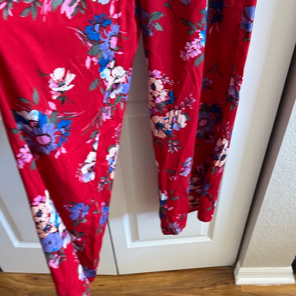 Elegant Red Floral Maxi Dress - Picture 2 of 6